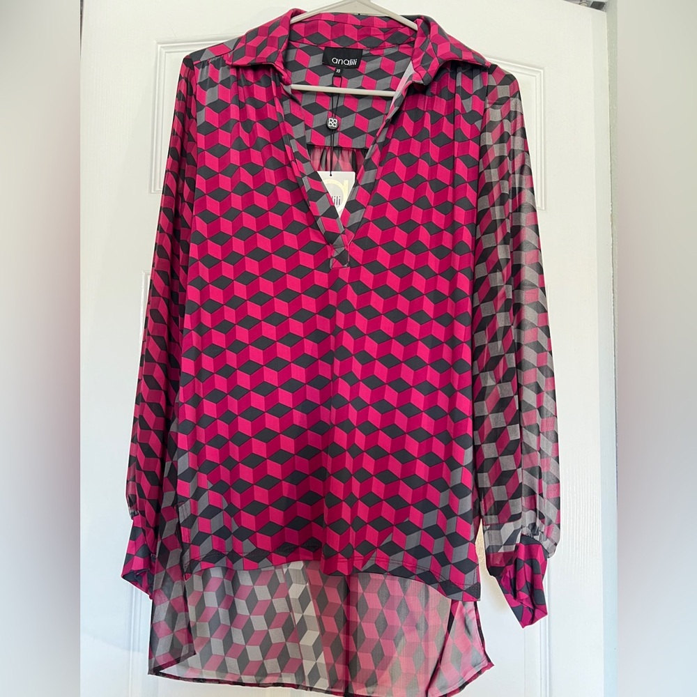 Analili Pink and Black Geometric Women's Top
